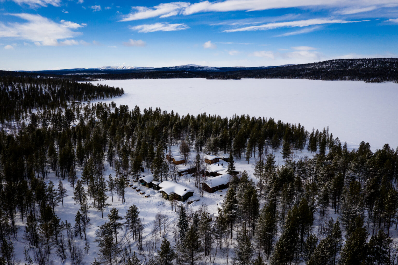 Cottage by the lake, Jukkasjärvi-4